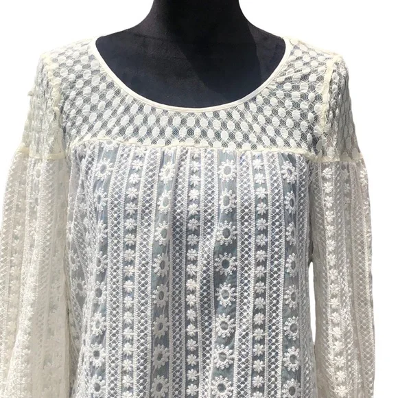 Altar’d State Double Lace Top size Small - Picture 5 of 10
